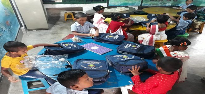 Students at Jharkhali Sundarban School